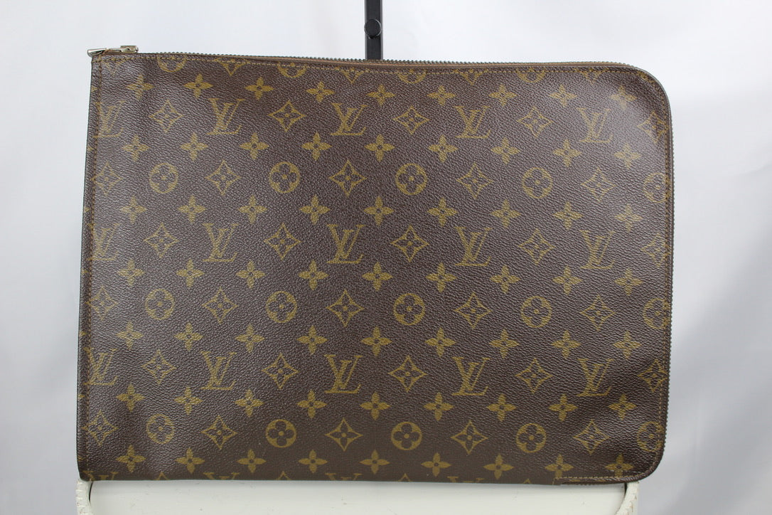 Louis Vuitton Pochette Documents