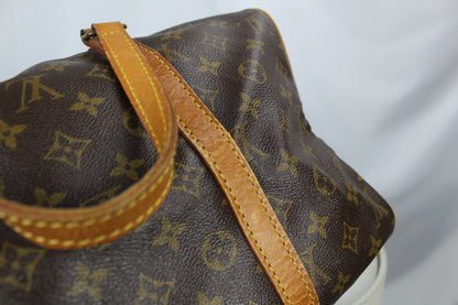 Louis Vuitton Sac Souple 35