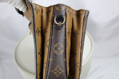 Louis Vuitton Pochette Metis MM Monogram Reverse