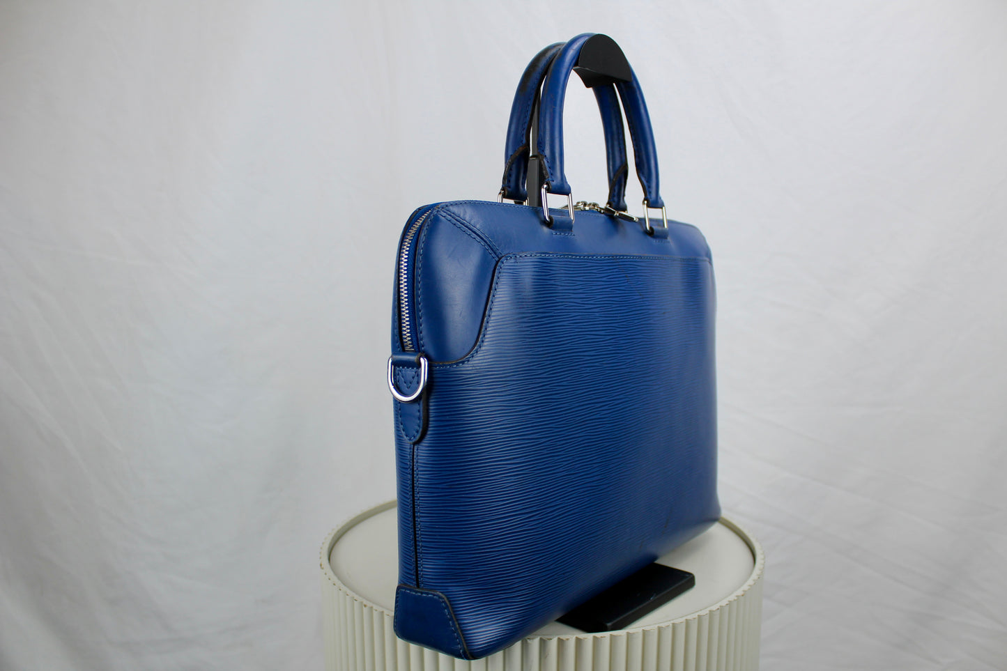 Louis Vuitton Oliver Case