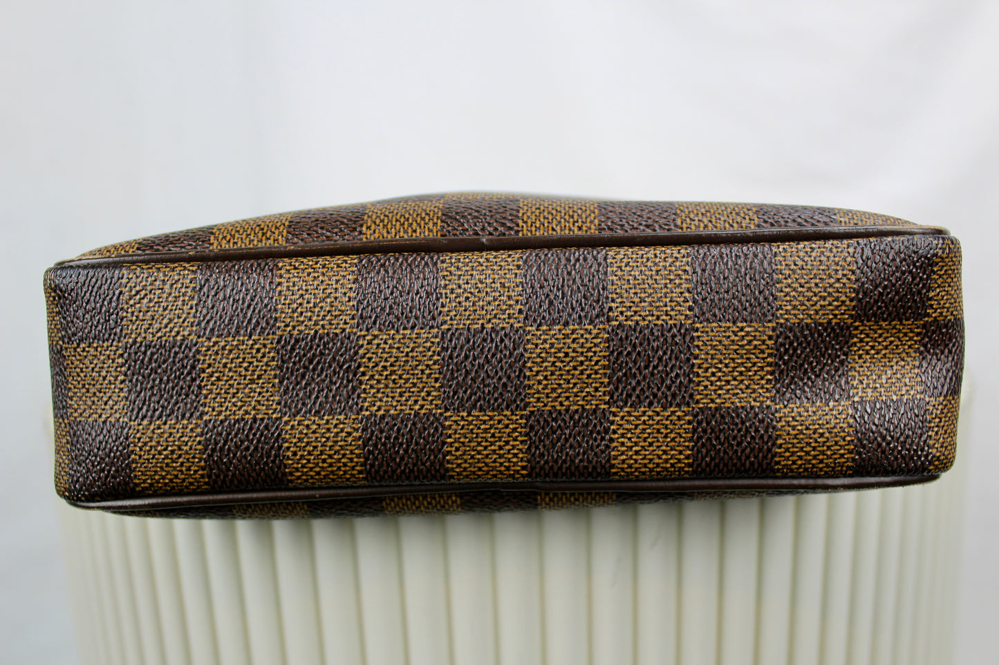 Louis Vuitton Damier Pochette Vie Macau