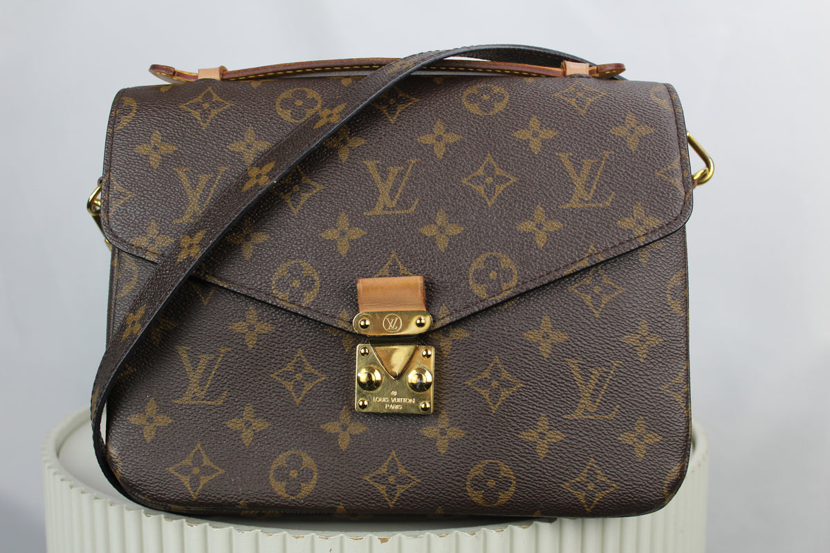 Louis Vuitton Pochette Metis MM