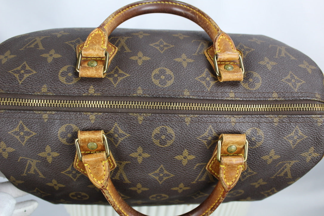 Louis Vuitton Speedy 30