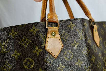 Louis Vuitton Sac Plat