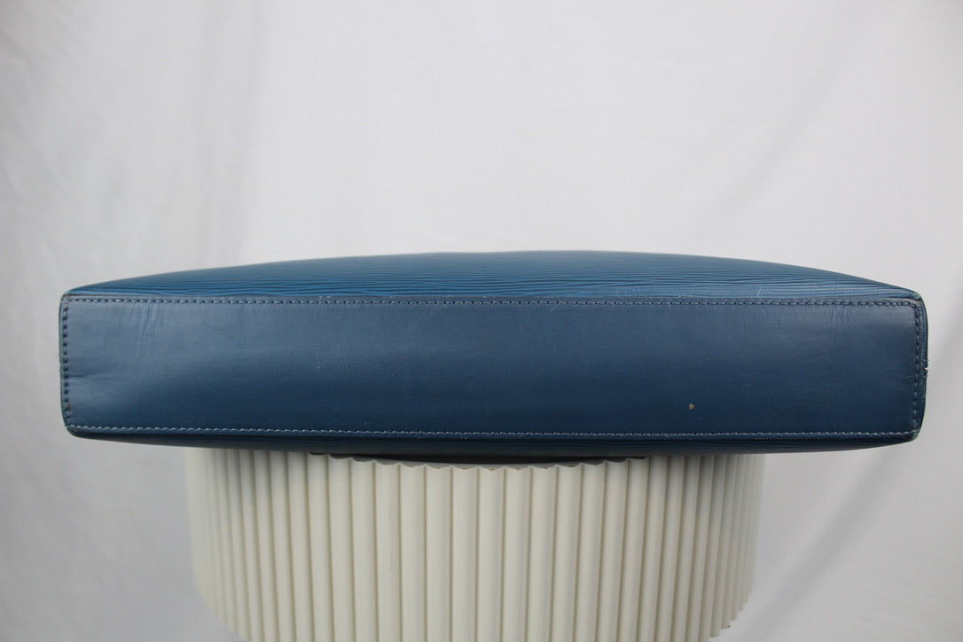 Louis Vuitton Porte Documents Azure Blue