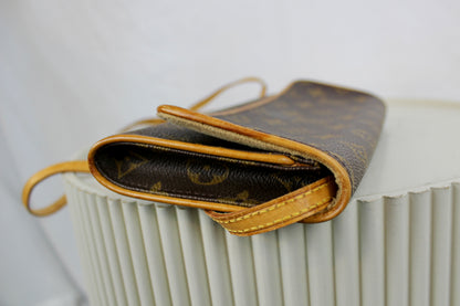 Louis Vuitton Pochette Twin GM