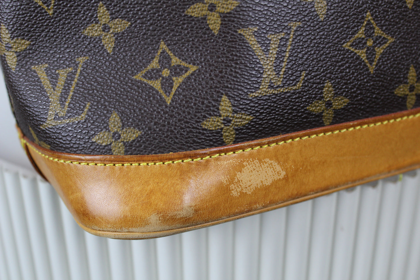 Louis Vuitton Alma