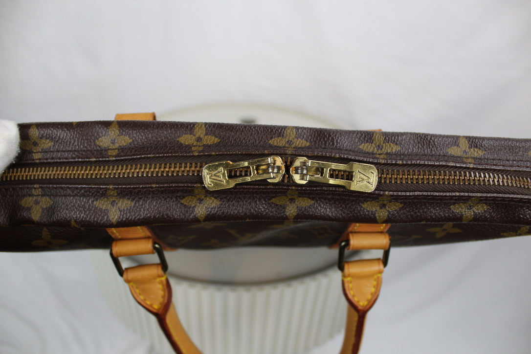 Louis Vuitton Porte Documents Voyage