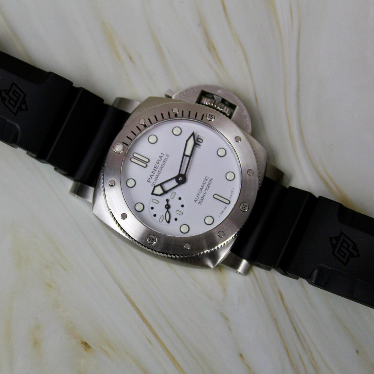 Panerai Luminor Submersible - PAM02223