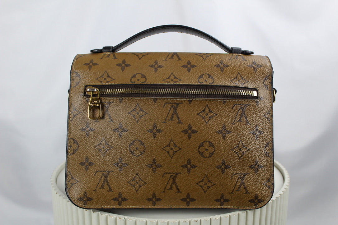 Louis Vuitton Pochette Metis MM Monogram Reverse
