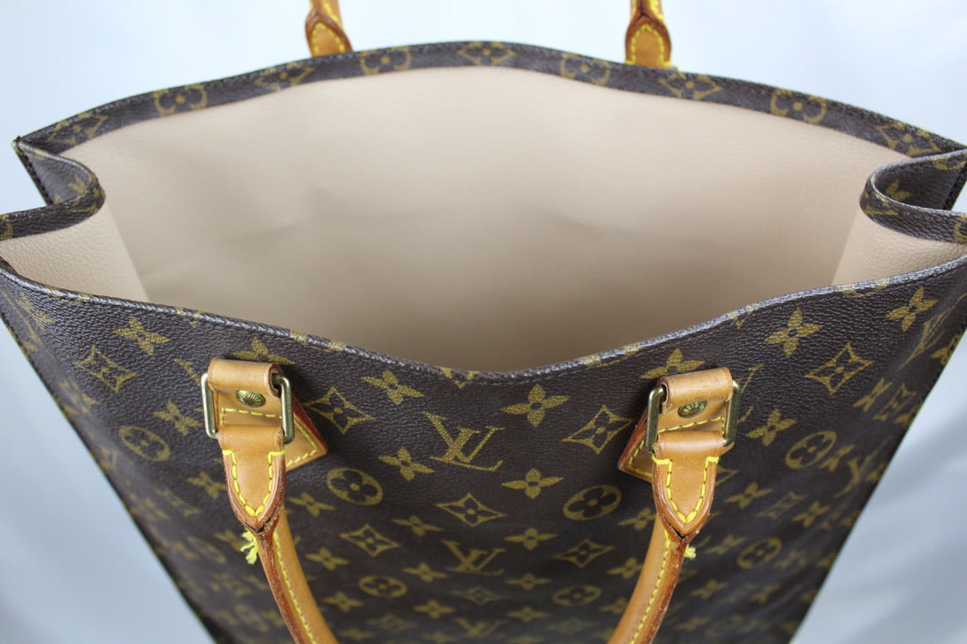 Louis Vuitton Sac Plat