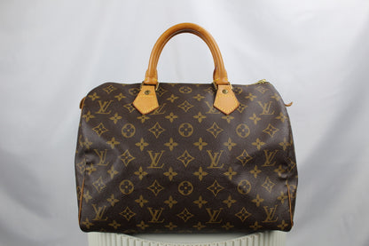 Louis Vuitton Speedy 30