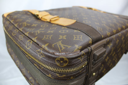 Louis Vuitton Satellite 53