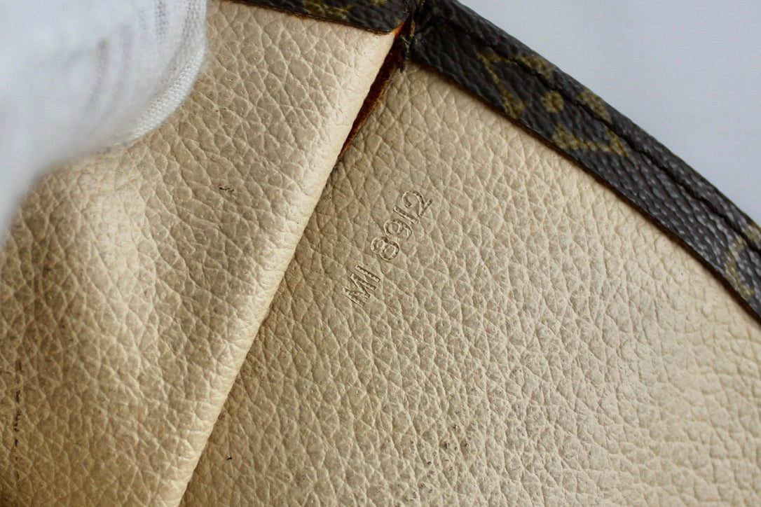 Louis Vuitton Sac Plat