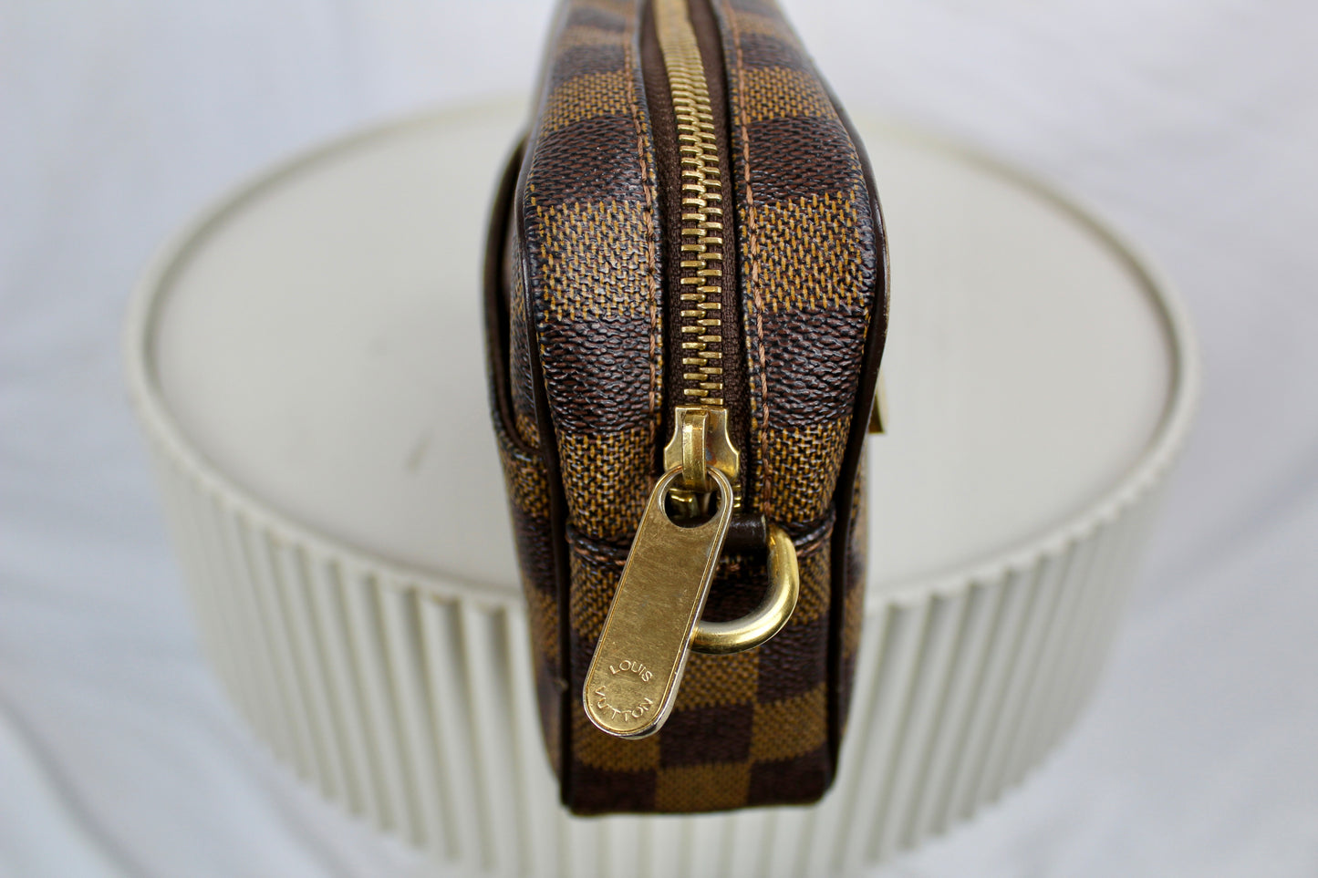 Louis Vuitton Damier Pochette Vie Macau