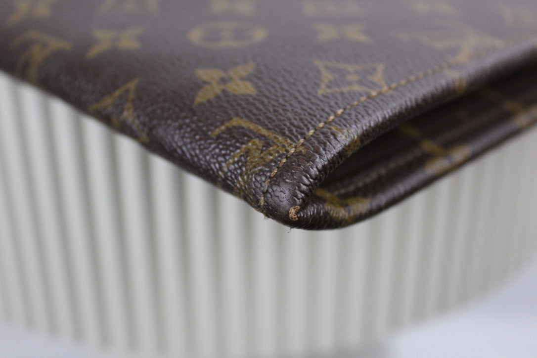 Louis Vuitton Pochette Documents