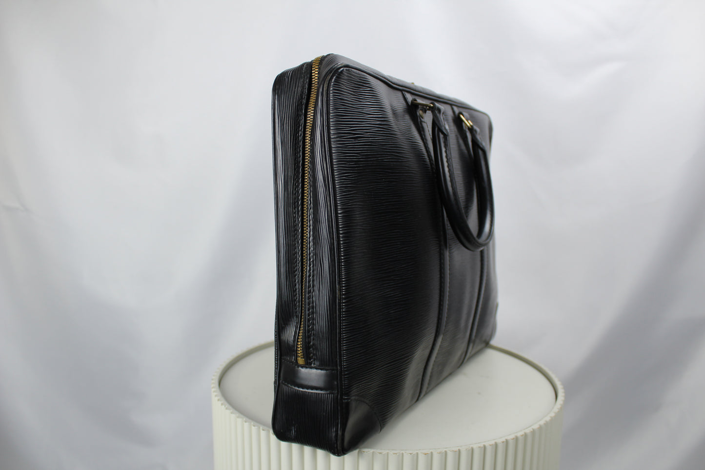 Louis Vuitton Porte Documents Voyage Epi