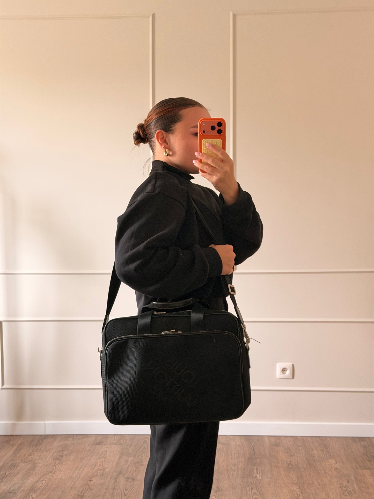 Louis Vuitton Associe PM