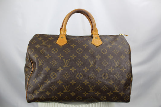 Louis Vuitton Speedy 35