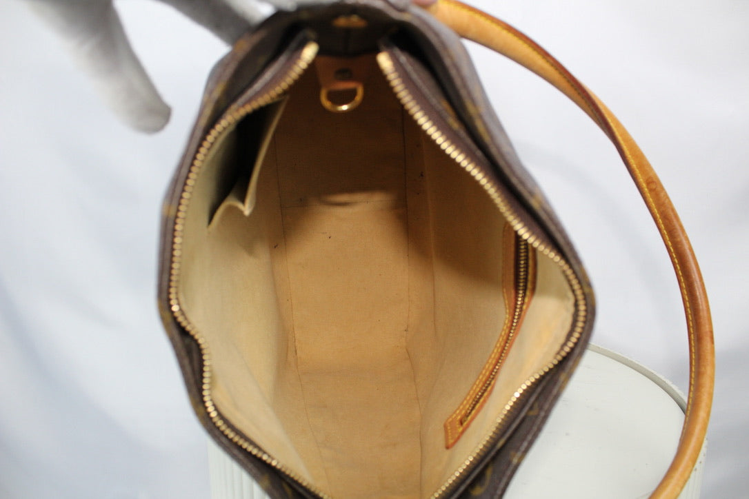 Louis Vuitton Looping GM