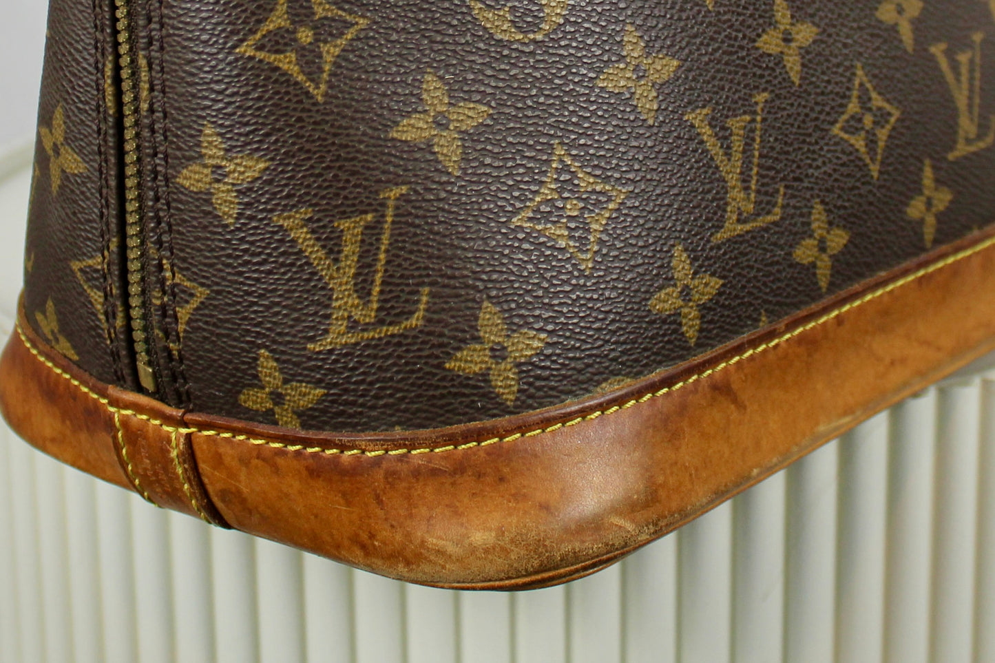Louis Vuitton Alma