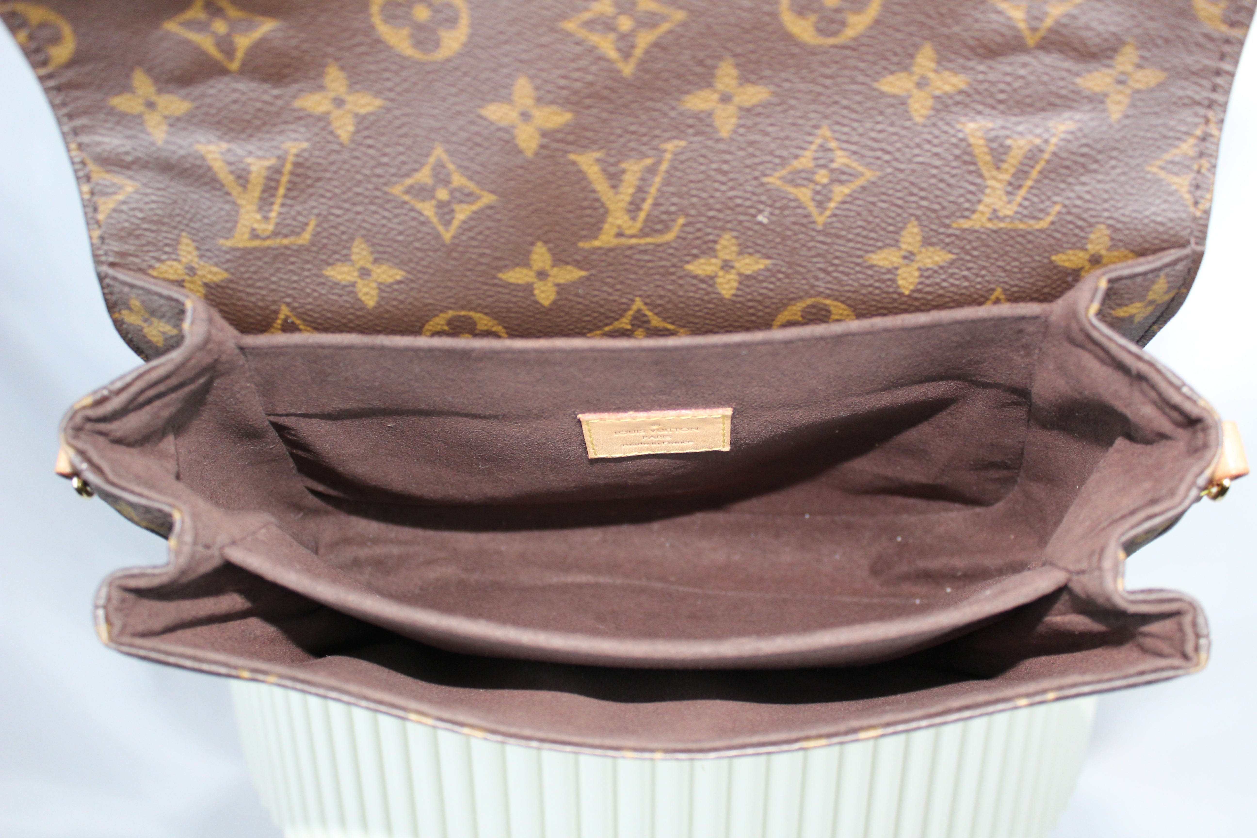 Louis Vuitton Pochette Metis MM