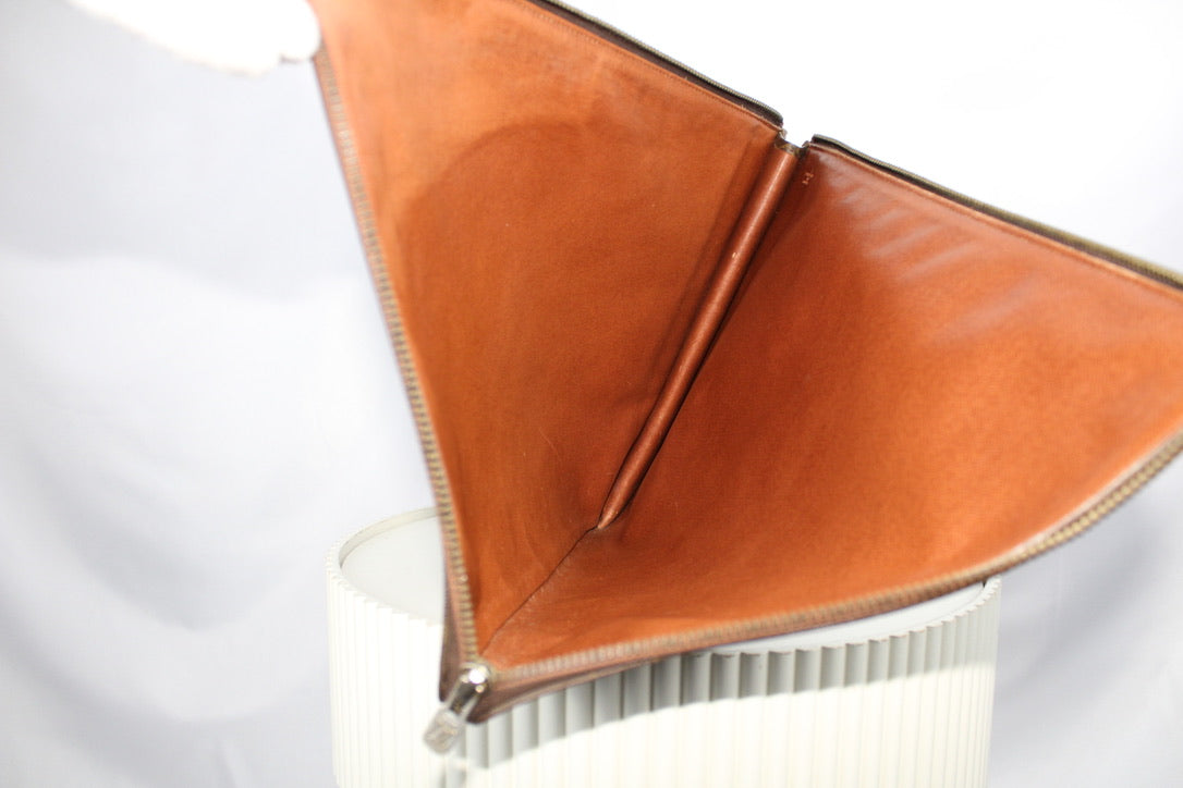 Louis Vuitton Pochette Documents