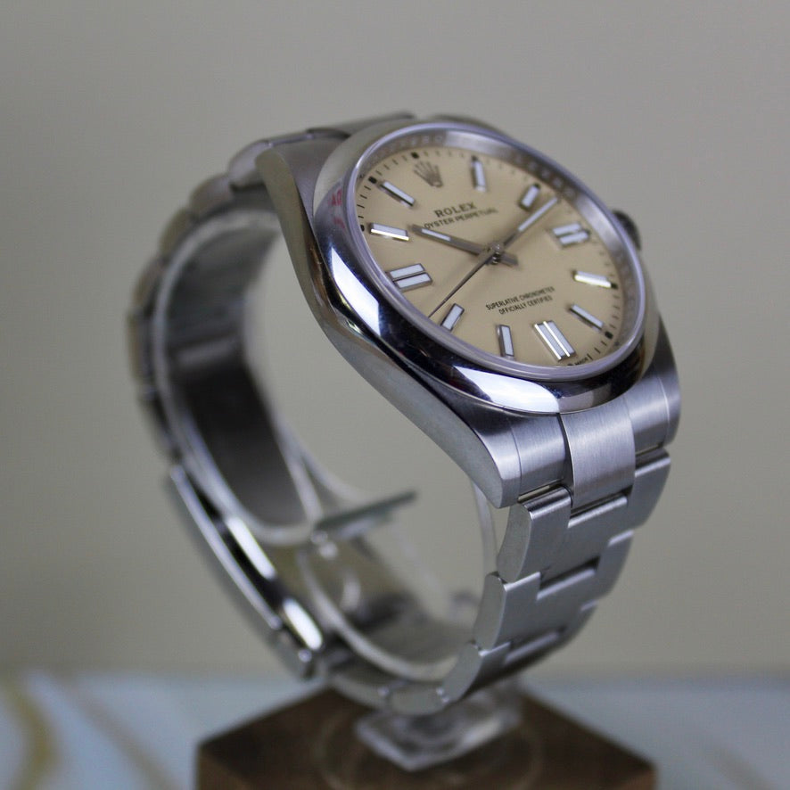 Rolex Oyster Perpetual - 134300