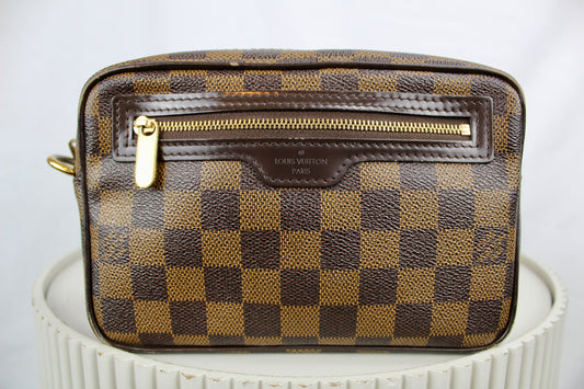 Louis Vuitton Damier Pochette Vie Macau