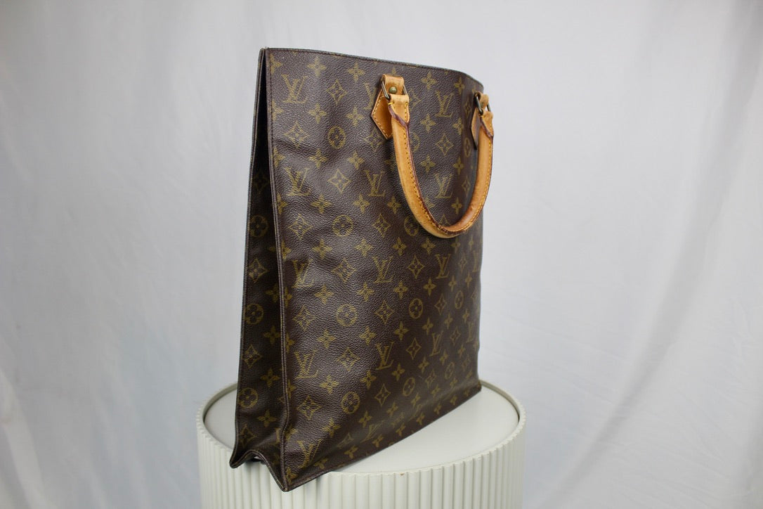 Louis Vuitton Sac Plat