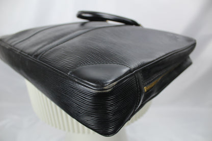Louis Vuitton Porte Documents Voyage Epi