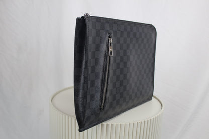 Louis Vuitton Poshe Documents