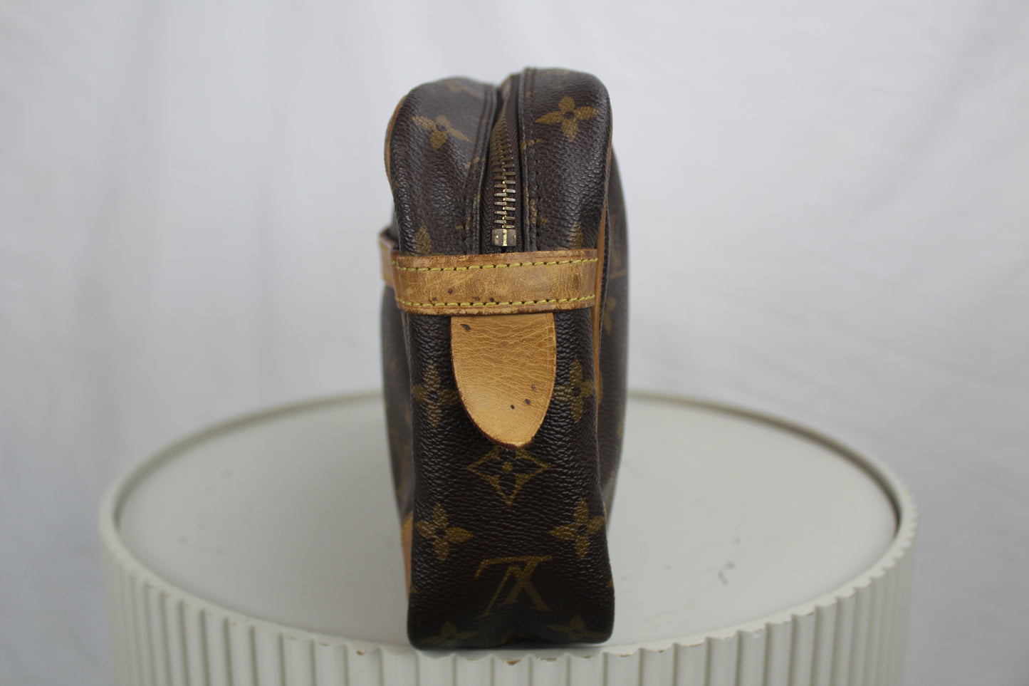 Louis Vuitton Compi 28