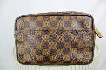 Louis Vuitton Damier Pochette Vie Macau