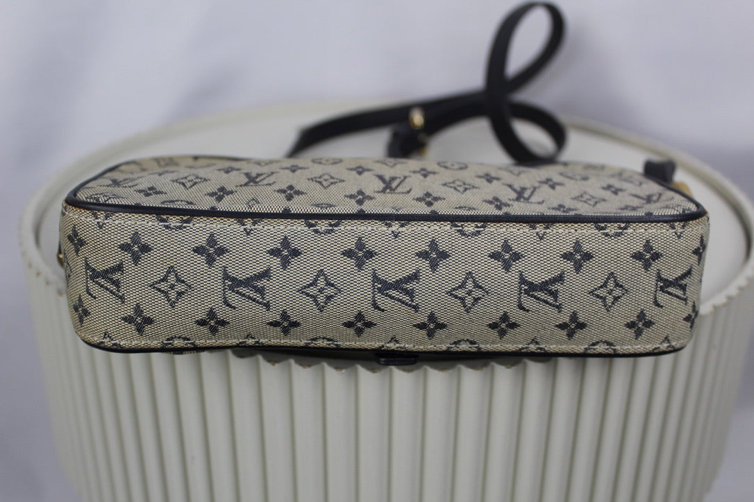 Louis Vuitton Mini Juliette MM