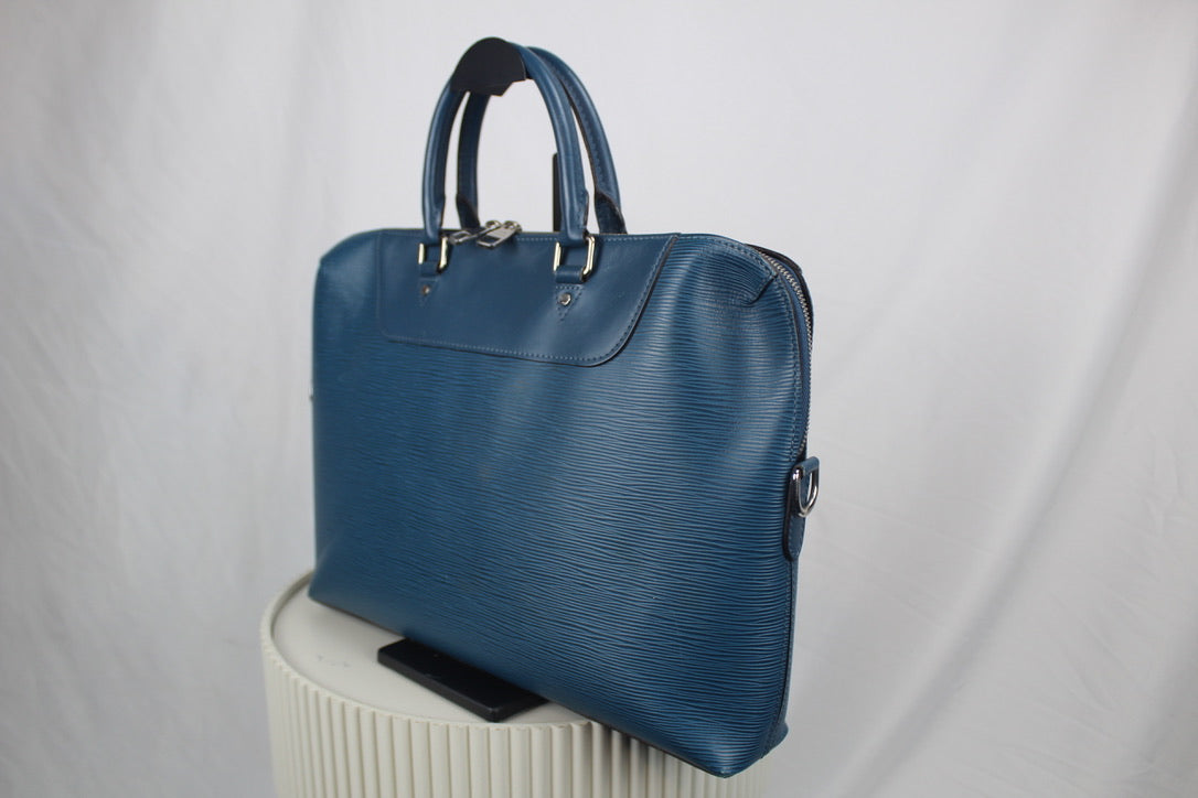 Louis Vuitton Porte Documents Azure Blue