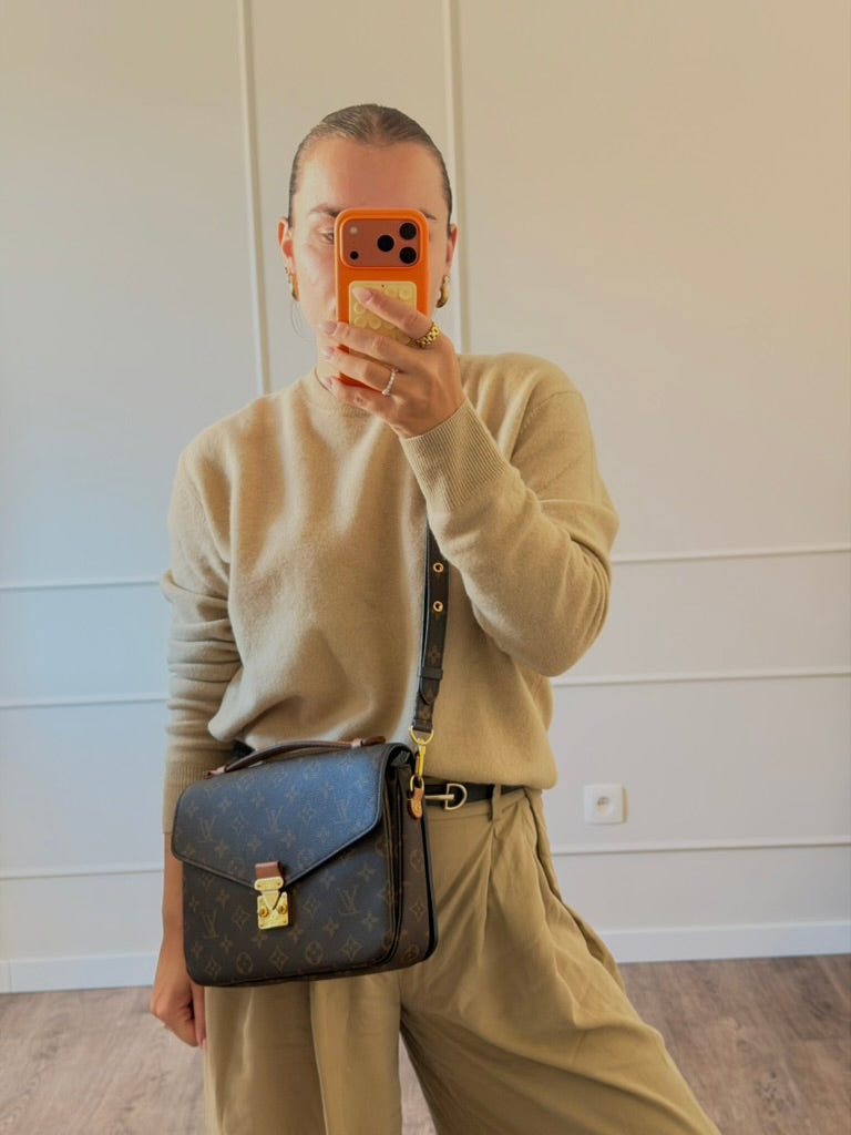Louis Vuitton Pochette Metis MM