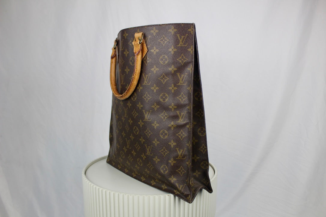Louis Vuitton Sac Plat