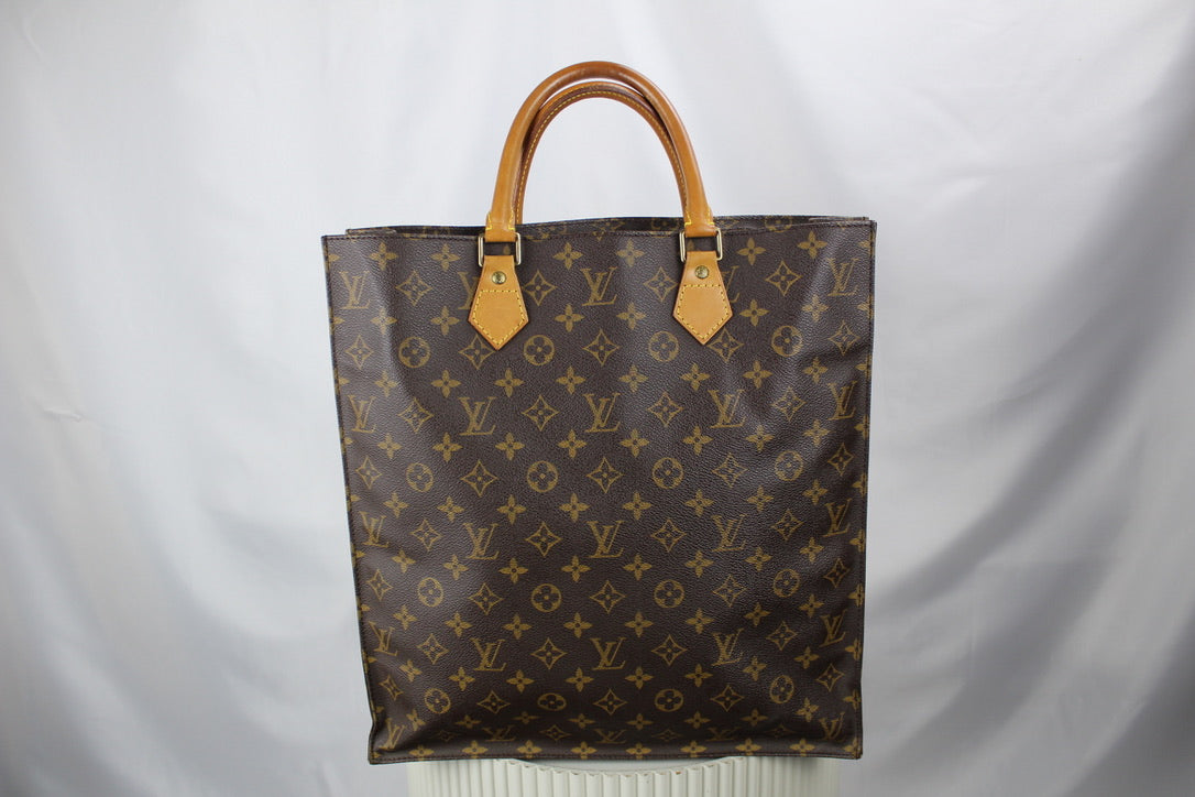 Louis Vuitton Sac Plat