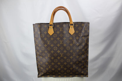Louis Vuitton Sac Plat