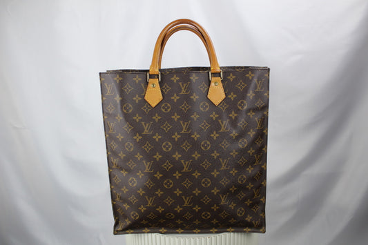 Louis Vuitton Sac Plat