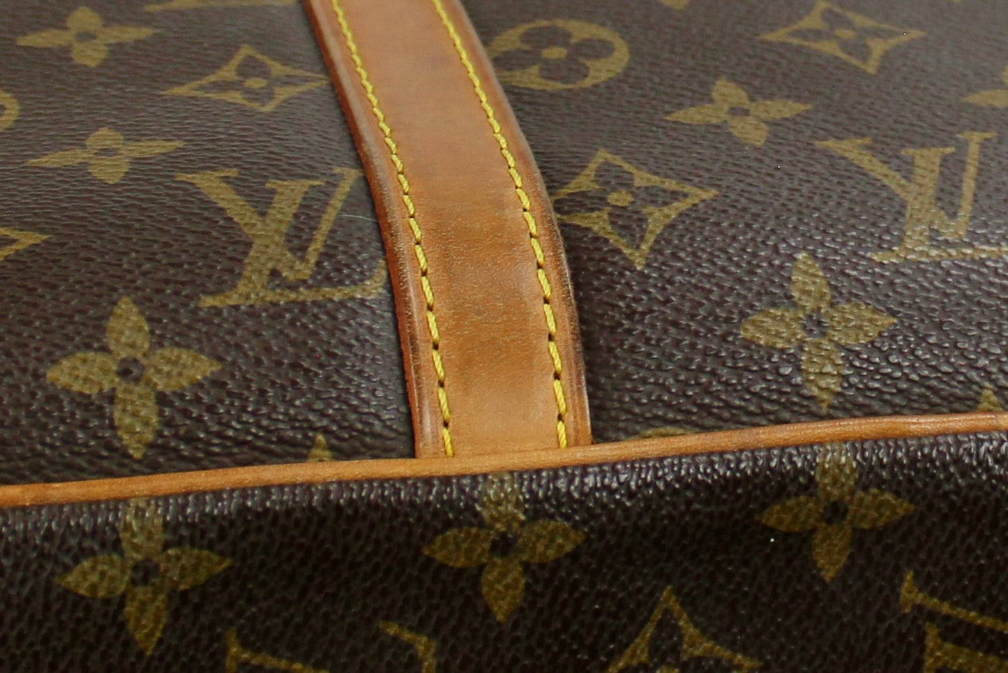 Louis Vuitton Porte Documents Voyage