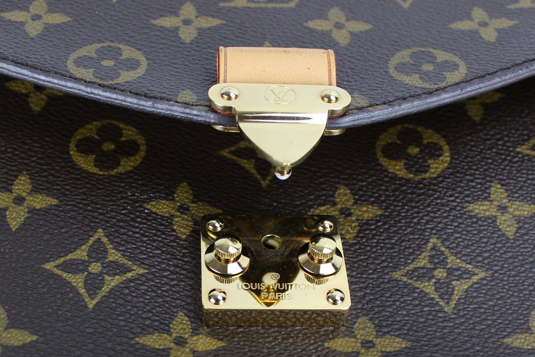Louis Vuitton Pochette Metis MM