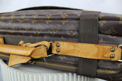 Louis Vuitton Satellite 53