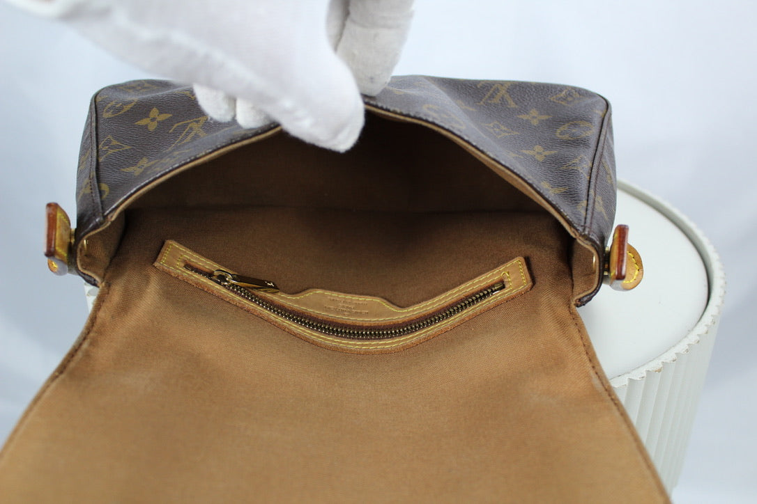 Louis Vuitton Mini Looping