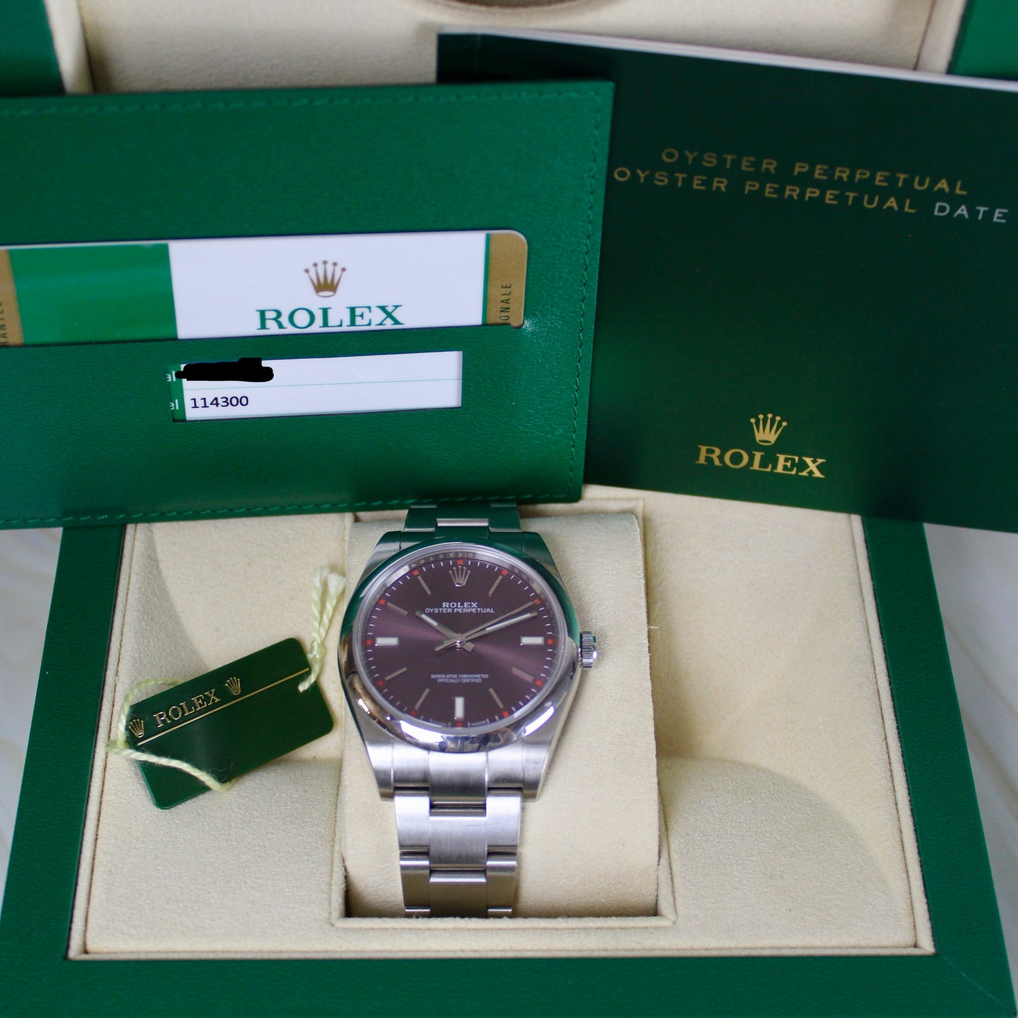 Rolex Oyster Perpetual 39 - 114300