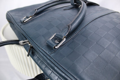 Louis Vuitton Porte Documents Voyage Neptune