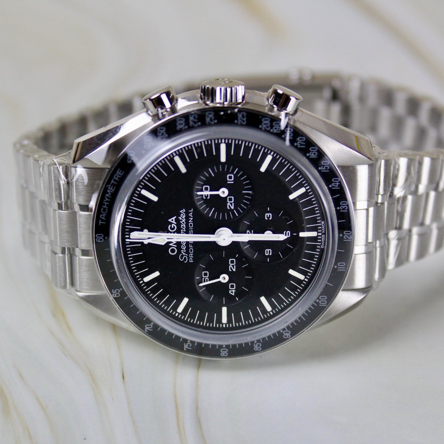 Omega Speedmaster Professional Moonwatch - 310.30.42.50.01.002