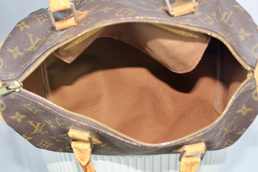 Louis Vuitton Speedy 30