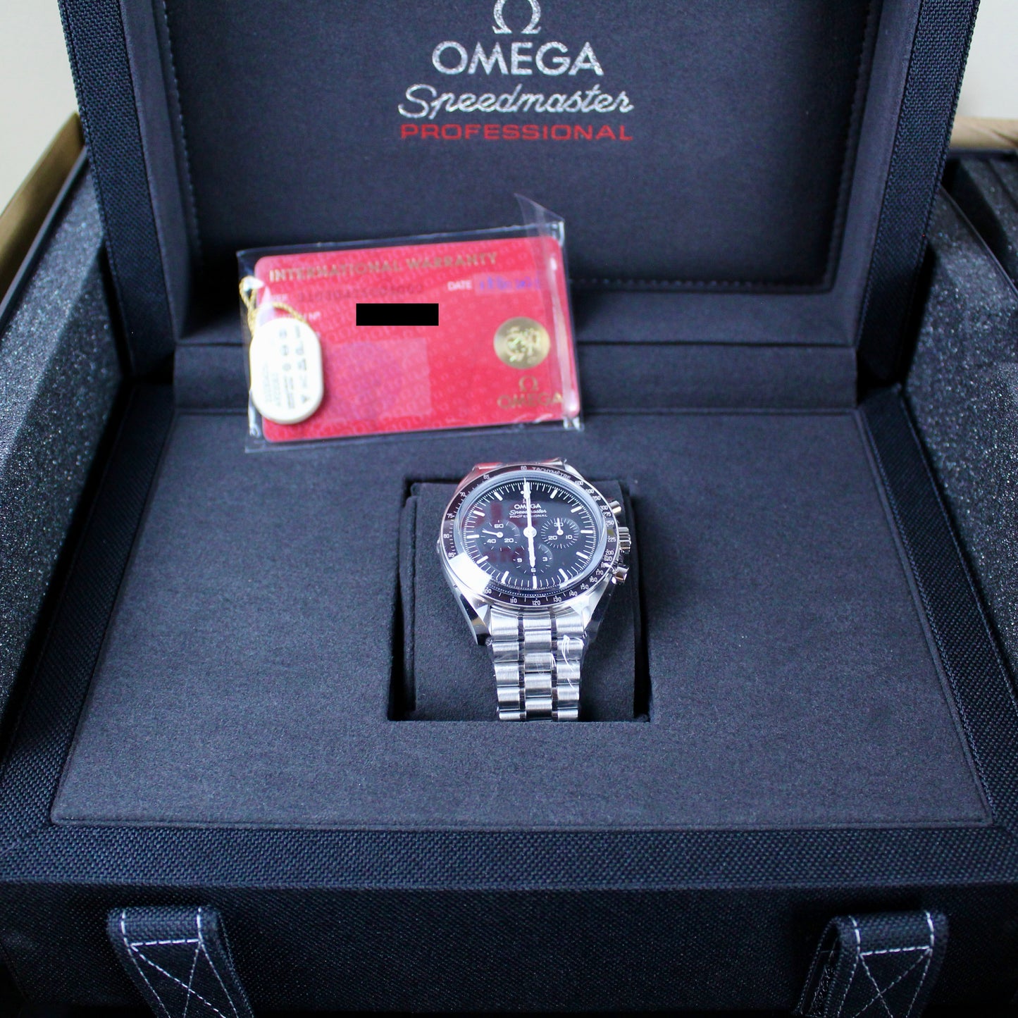 Omega Speedmaster Professional Moonwatch - 310.30.42.50.01.002